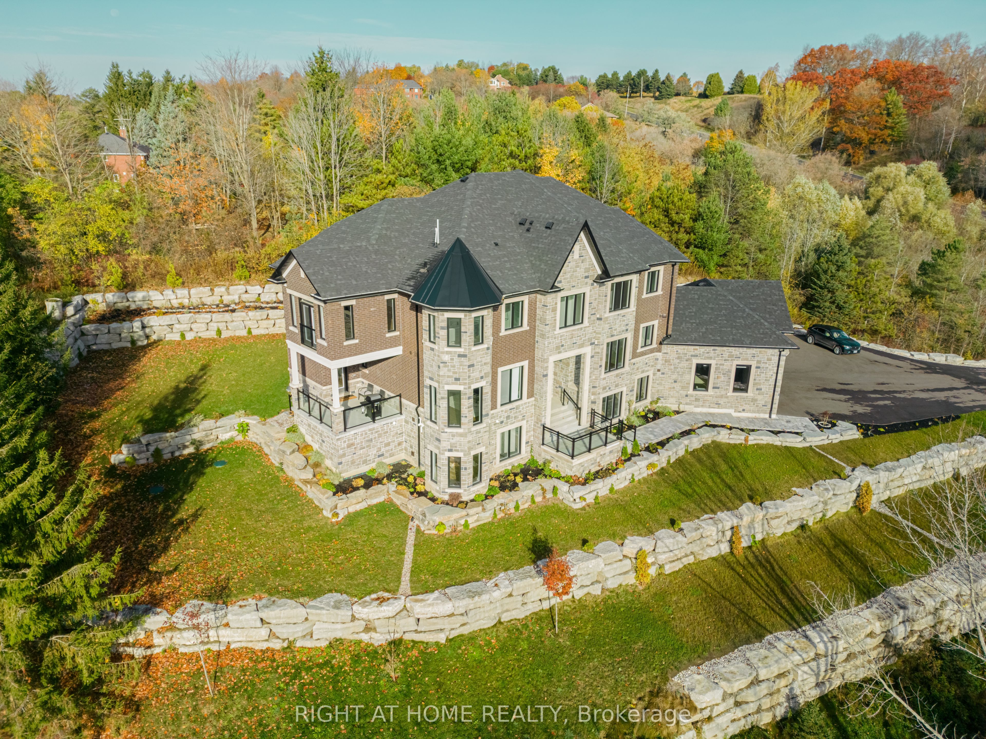 16158 Mount Pleasant Road, Caledon, ON, L7E 3M6