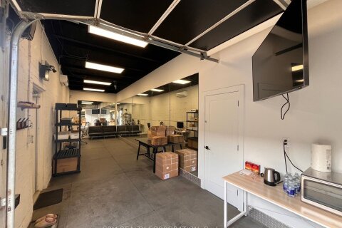 Additional image 5 of C-37 Chauncey Avenue, Toronto, ON, M8Z 2Z2