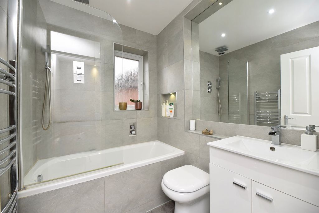 Additional image 14 of 1 bed property for saleHeron Close, Biggleswade SG18