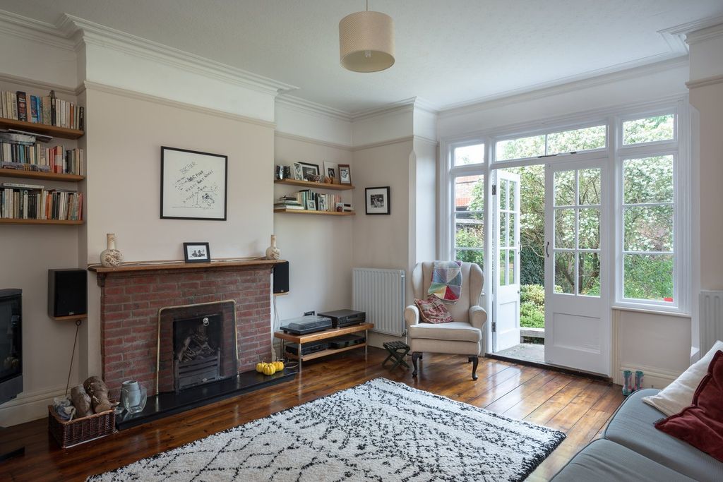 Additional image 10 of 5 bed detached house for saleBeverley Crescent, Bedford, Bedfordshire MK40