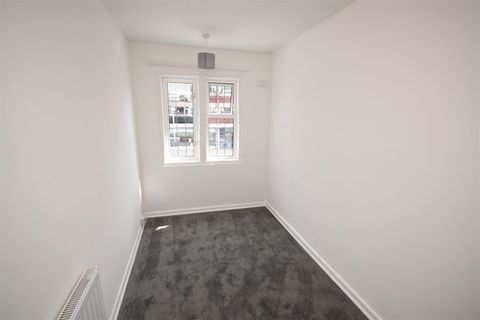 Queensway, Petts Wood BR5