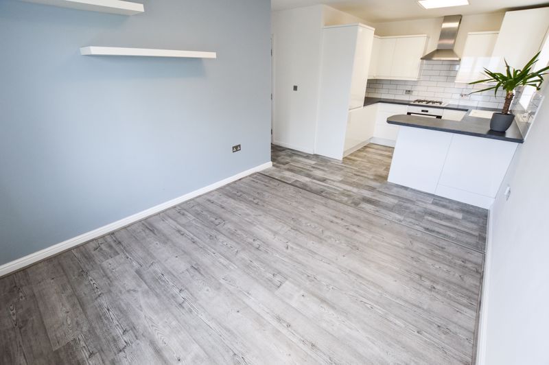 2 bed flat for saleSidney Gardens, Blyth NE24 photo 2