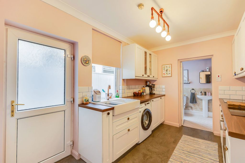 Additional image 10 of 3 bed terraced house for saleNew Zealand Road, Heath, Cardiff CF14