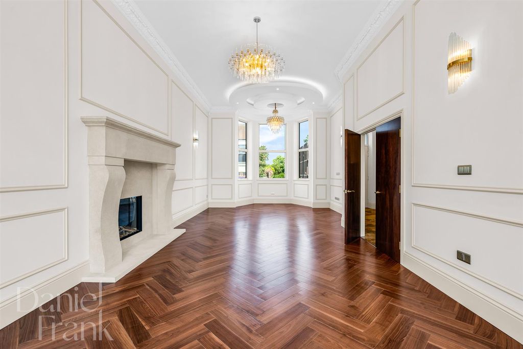 Additional image 7 of 5 bed semi-detached house for salePalmerston Road, Buckhurst Hill IG9