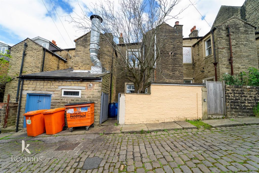 Additional image 12 of 2 bed flat for saleNew Market Street, Colne BB8