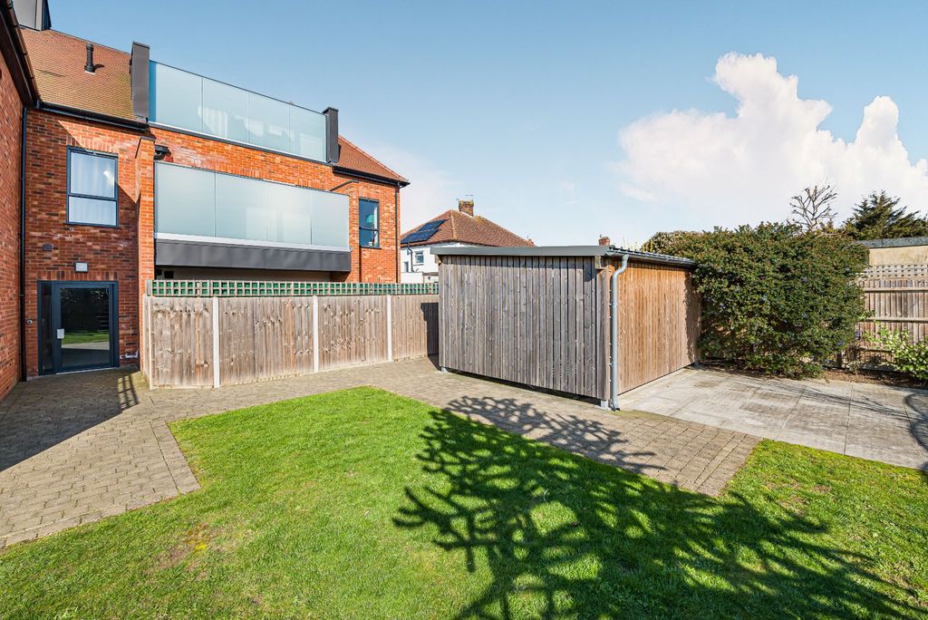 Additional image 30 of 2 bed flat for saleBrampton Road, Bexleyheath DA7