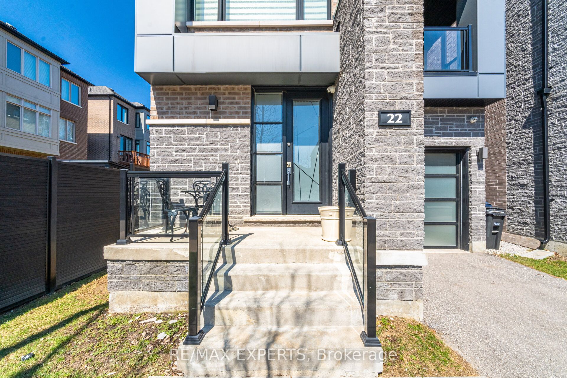 Additional image 5 of 22 Kipling Grove Court, Toronto, ON, M9B 0C6