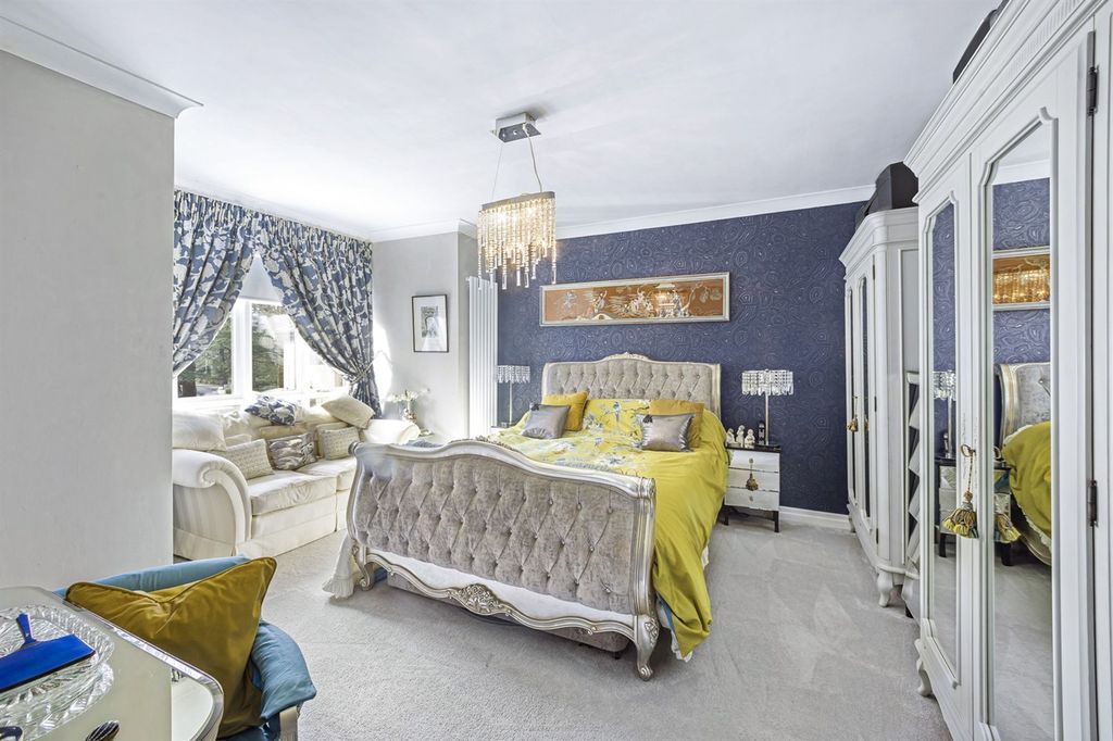 2 bed flat for saleDevisdale Road, Chomlea Devisdale Road WA14 photo 4