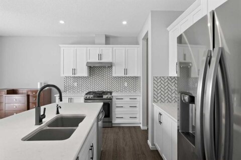 Additional image 8 of 154 Yorkstone Way SW, Calgary, AB, T2X 4S3