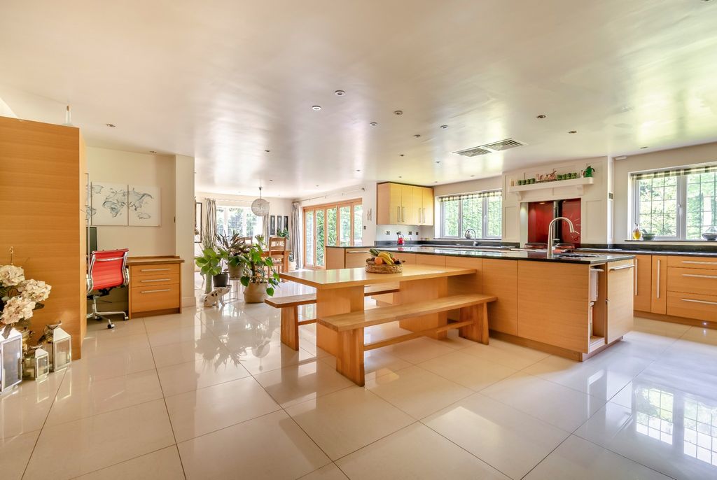 Additional image 8 of 6 bed detached house for saleBois Avenue, Chesham Bois, Amersham HP6