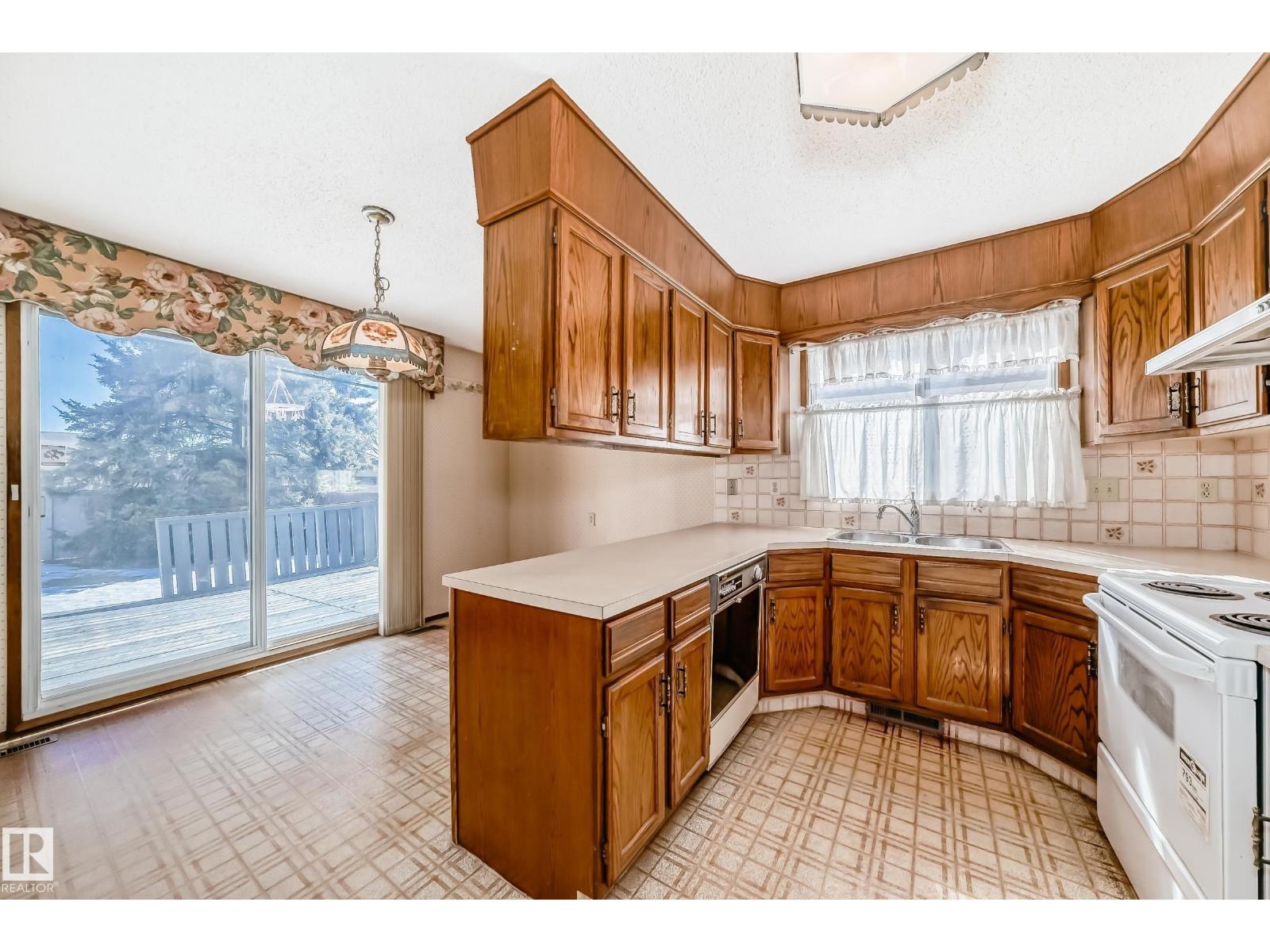 Additional image 4 of 14237 22a Street NW, Edmonton, AB, T5Y1E2