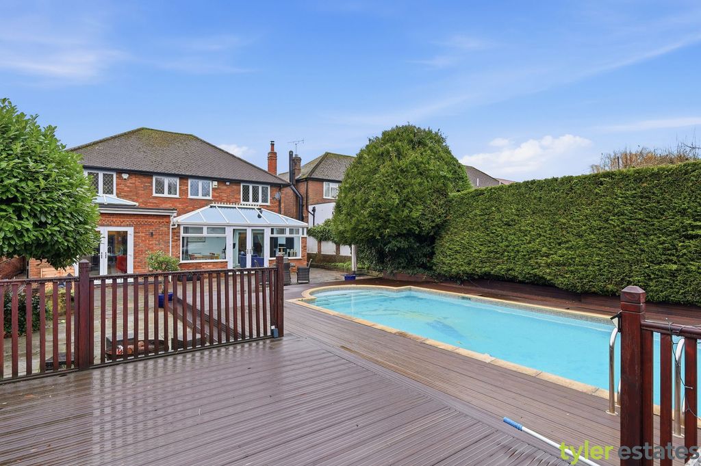 Additional image 32 of 5 bed detached house for saleNoak Hill Road, Billericay CM12