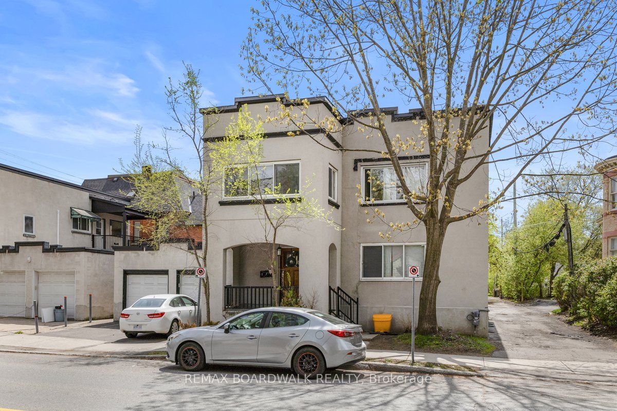320 Laurier Avenue E, Ottawa, ON, K1N 6P6