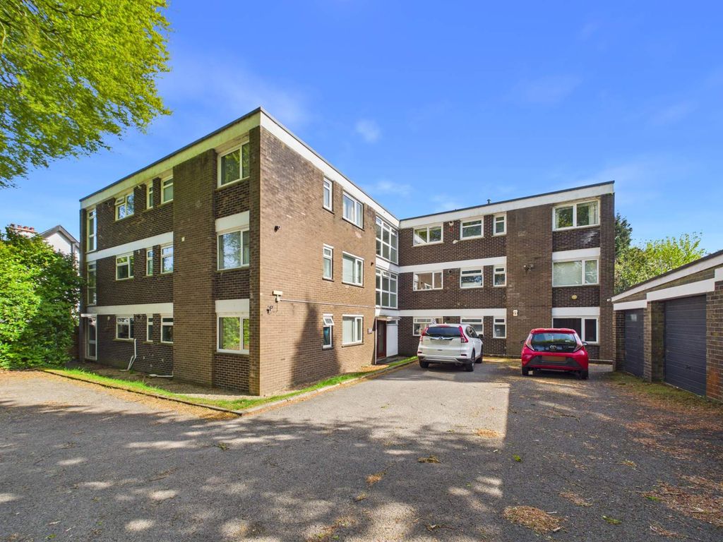 Additional image 6 of 2 bed flat for saleLynwood Court, Drysgol Road, Radyr, Cardiff. CF15