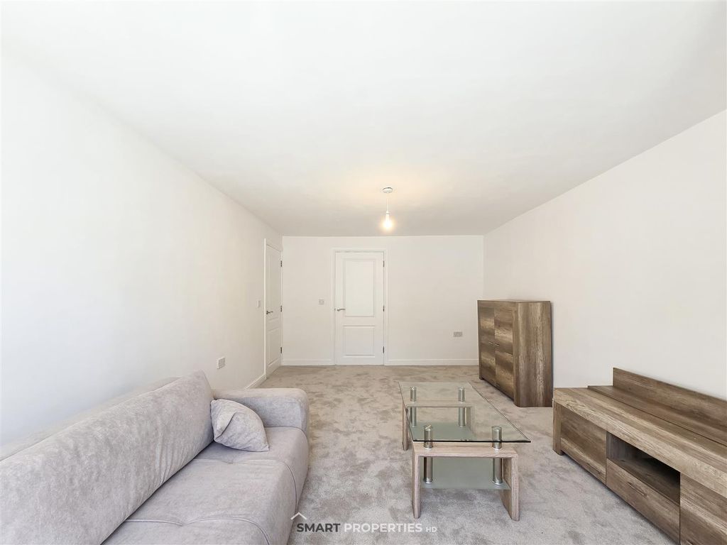 2 bed flat for saleSylvan Ridge, Huddersfield HD2 photo 3
