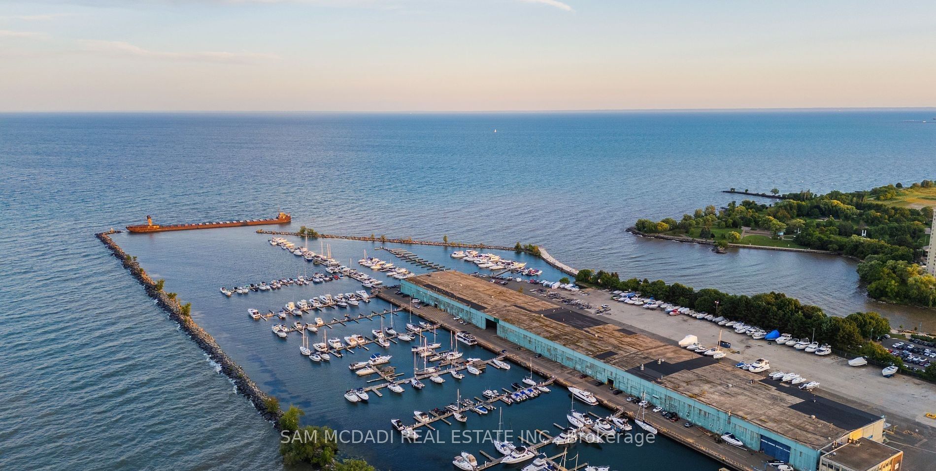 301-28 Ann Street E, Mississauga, ON, L5G 0E1