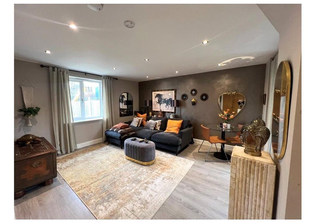1 bed flat for saleParkers Way, Totnes, Devon TQ9 photo 3