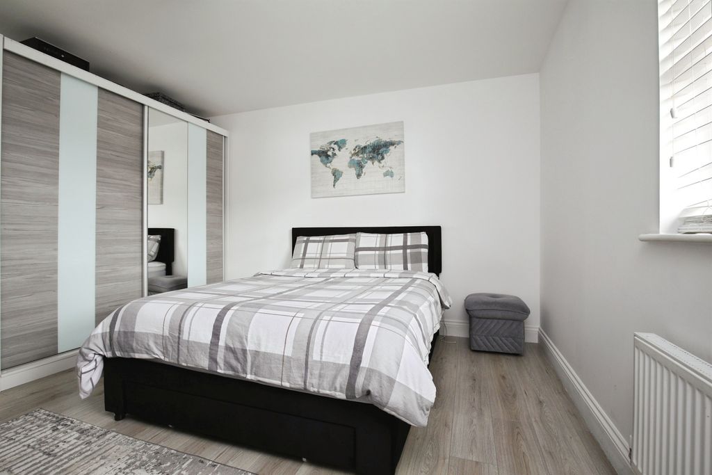 Additional image 19 of 3 bed maisonette for saleDraper Close, Andover SP11