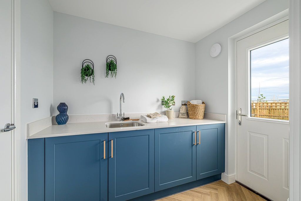 5 bed detached house for sale"The Wallace - Plot 152" at Seton Rise, Dougal's Drive, Off Shale Road, Winchburgh EH52 photo 5