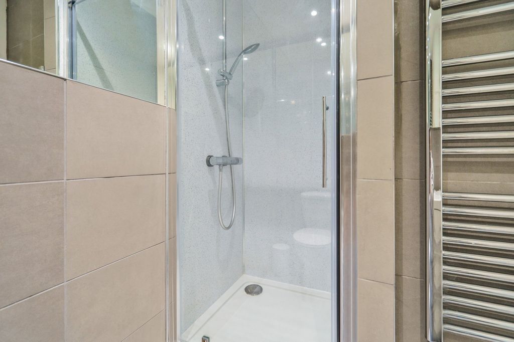 Additional image 9 of 1 bed flat for sale2/2 King's Stables Road, Edinburgh EH1