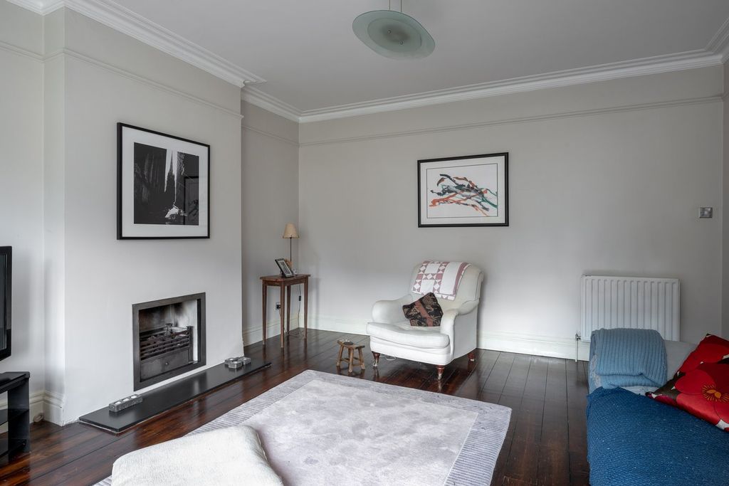 Additional image 5 of 5 bed detached house for saleBeverley Crescent, Bedford, Bedfordshire MK40