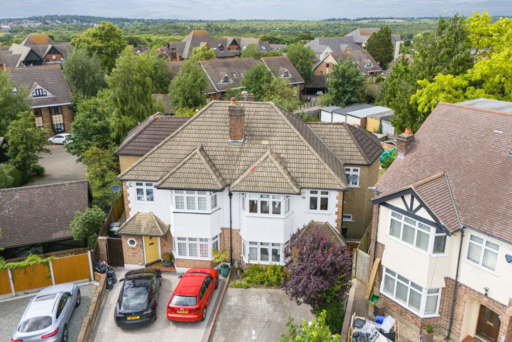 Additional image 26 of 4 bed semi-detached house for saleDevon Close, Buckhurst Hill IG9
