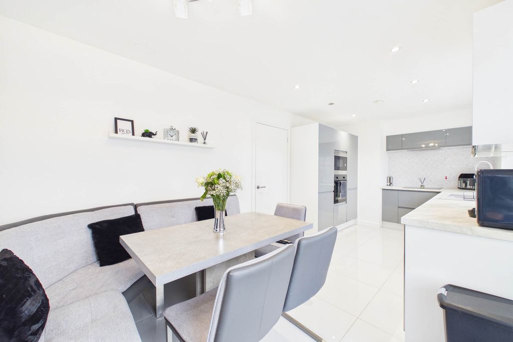 Additional image 4 of 3 bed semi-detached house for saleCalderside Place, Airdrie ML6