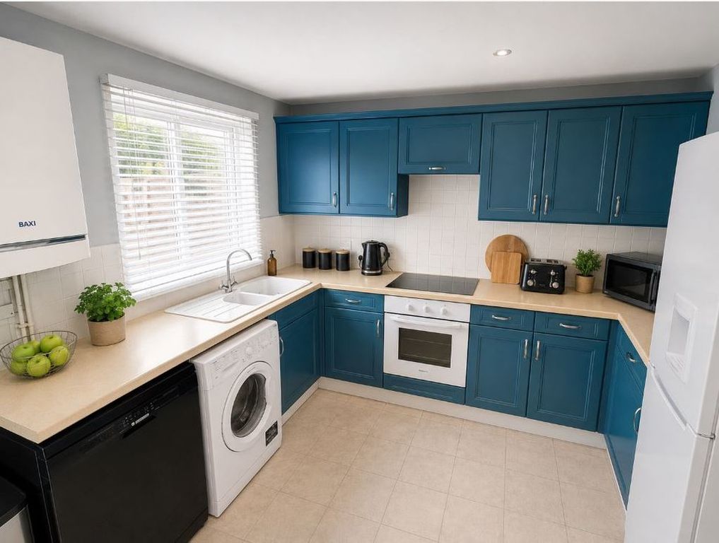 3 bed semi-detached house for saleLawson Court, Boldon Colliery NE35