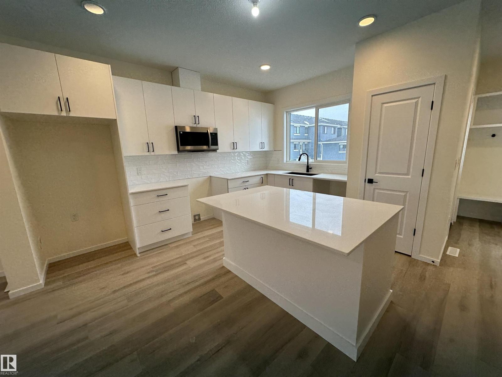 1092 Mcleod Avenue, Spruce Grove, AB, T7X4G8