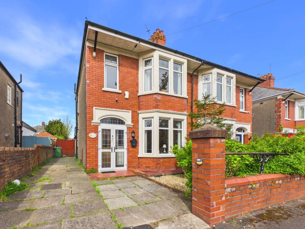 3 bed semi-detached house for salePedair Erw Road, Heath, Cardiff. CF14