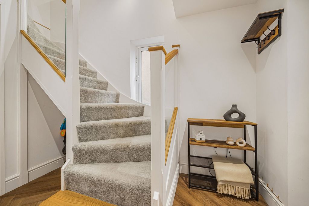 Additional image 4 of 3 bed detached house for saleCaerphilly Road, Senghenydd, Caerphilly CF83
