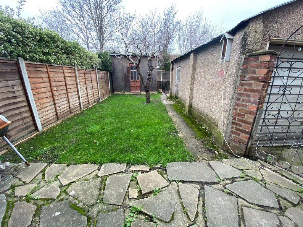 Additional image 11 of 1 bed flat for saleFirst Avenue, Dagenham RM10