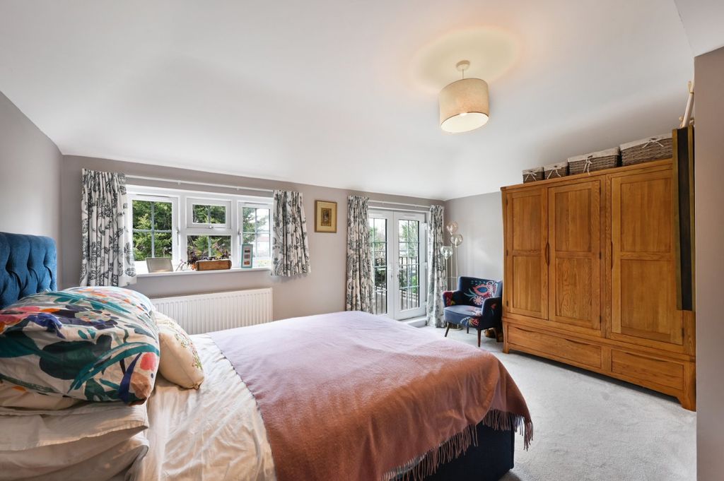 Additional image 5 of 3 bed detached house for saleClock House Road, Beckenham BR3