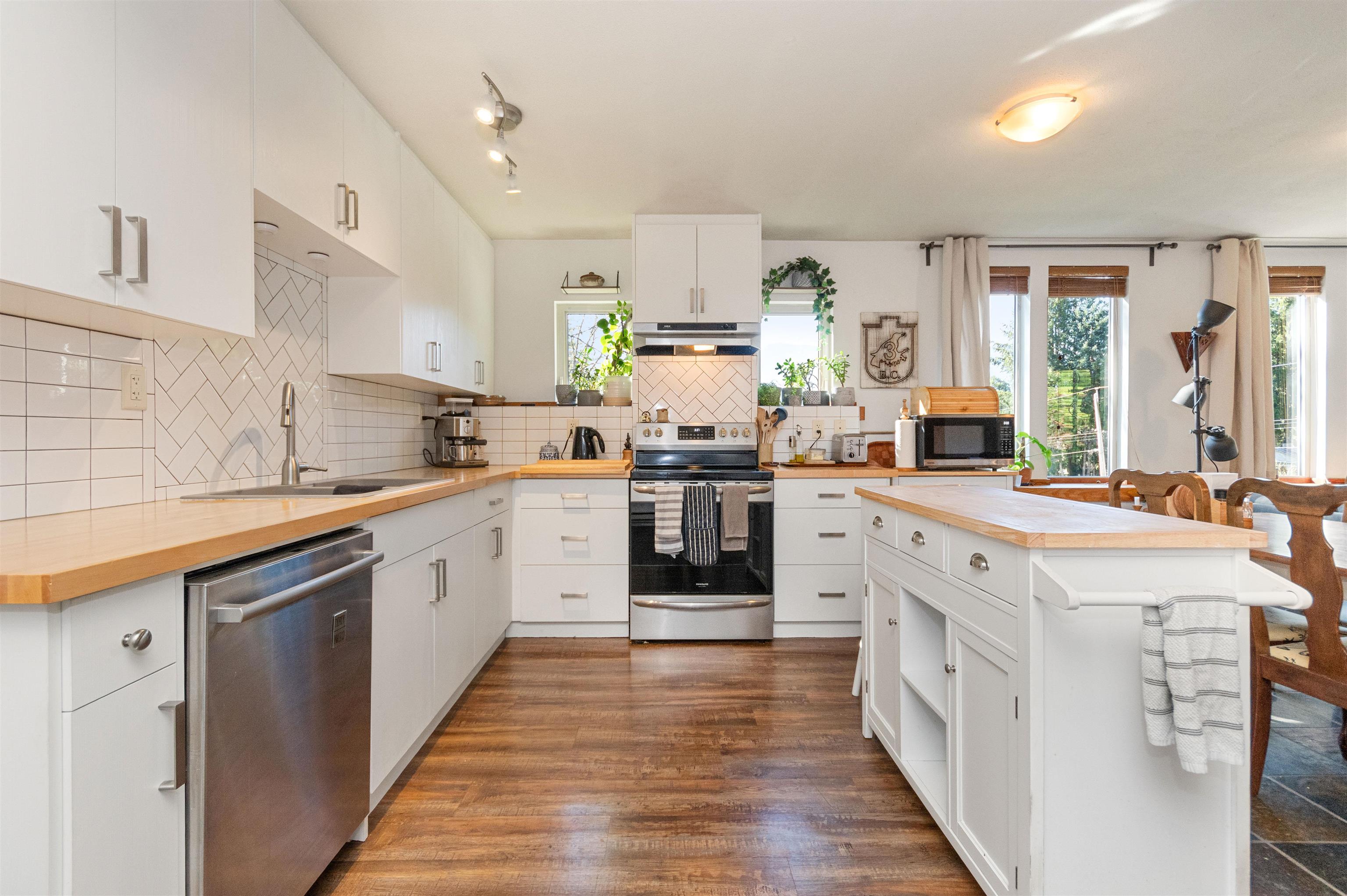 Additional image 4 of 66662 Summer Road, Hope, BC, V0X 1L1