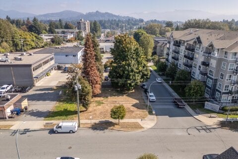 Additional image 8 of 2612 Bourquin Crescent E, Abbotsford, BC, V2S 1Y7