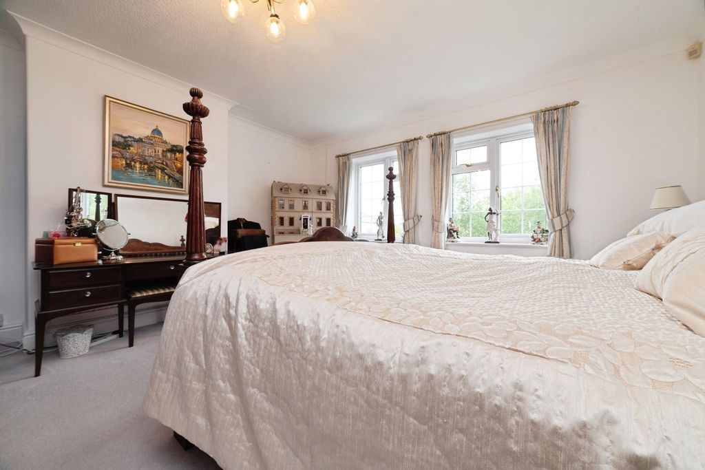 Additional image 10 of 4 bed detached house for saleChurch Road, Beverley HU17