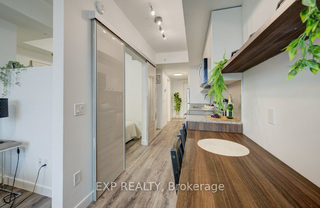 Additional image 5 of 718-250 Albert Street, Waterloo, ON, N2L 3W5