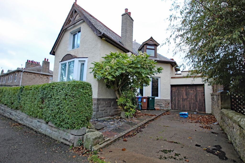 Additional image 3 of 4 bed detached house for saleAuchindoir, 4 Queen Street, Buckie AB56