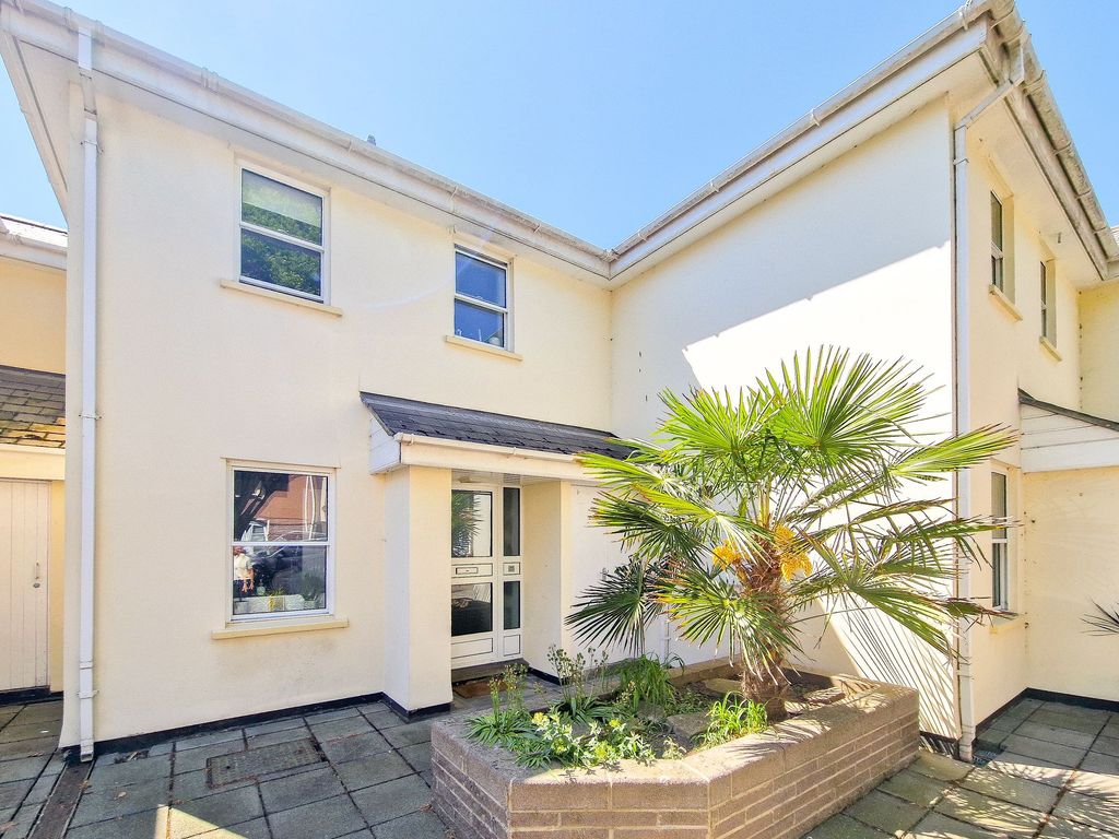 Additional image 5 of 2 bed property for sale27 Orchid Court, St Helier JE2