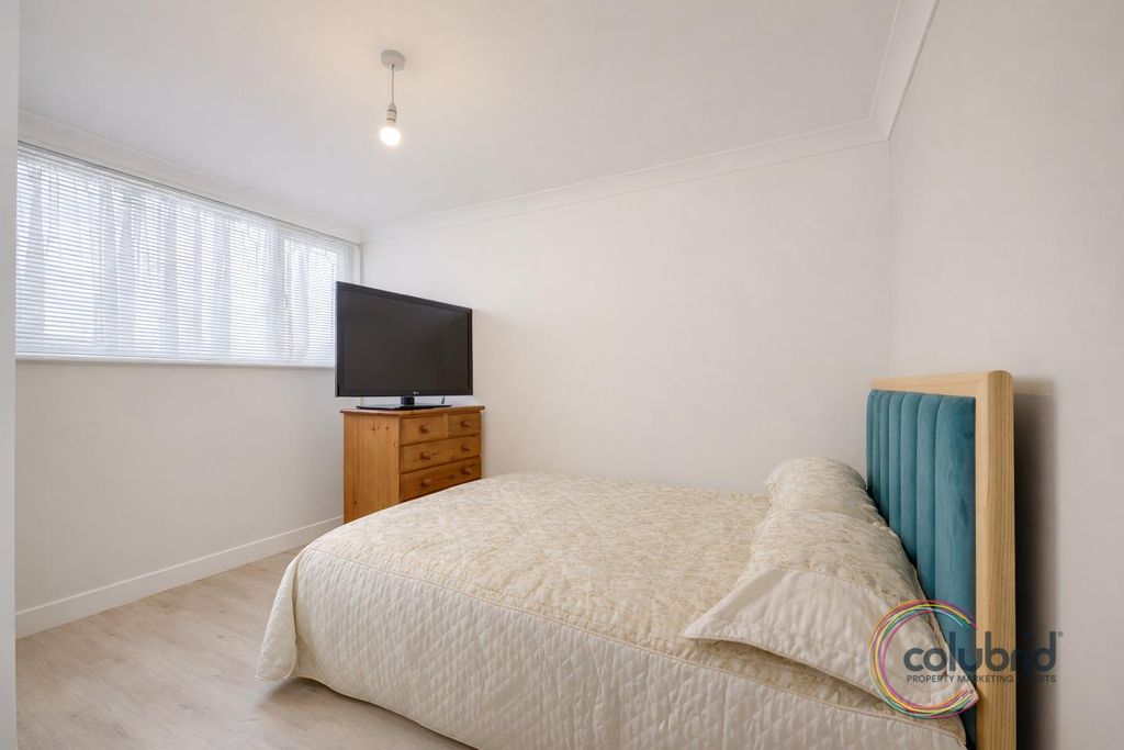 Additional image 8 of 4 bed maisonette for saleSouthwark Path, Basildon SS14