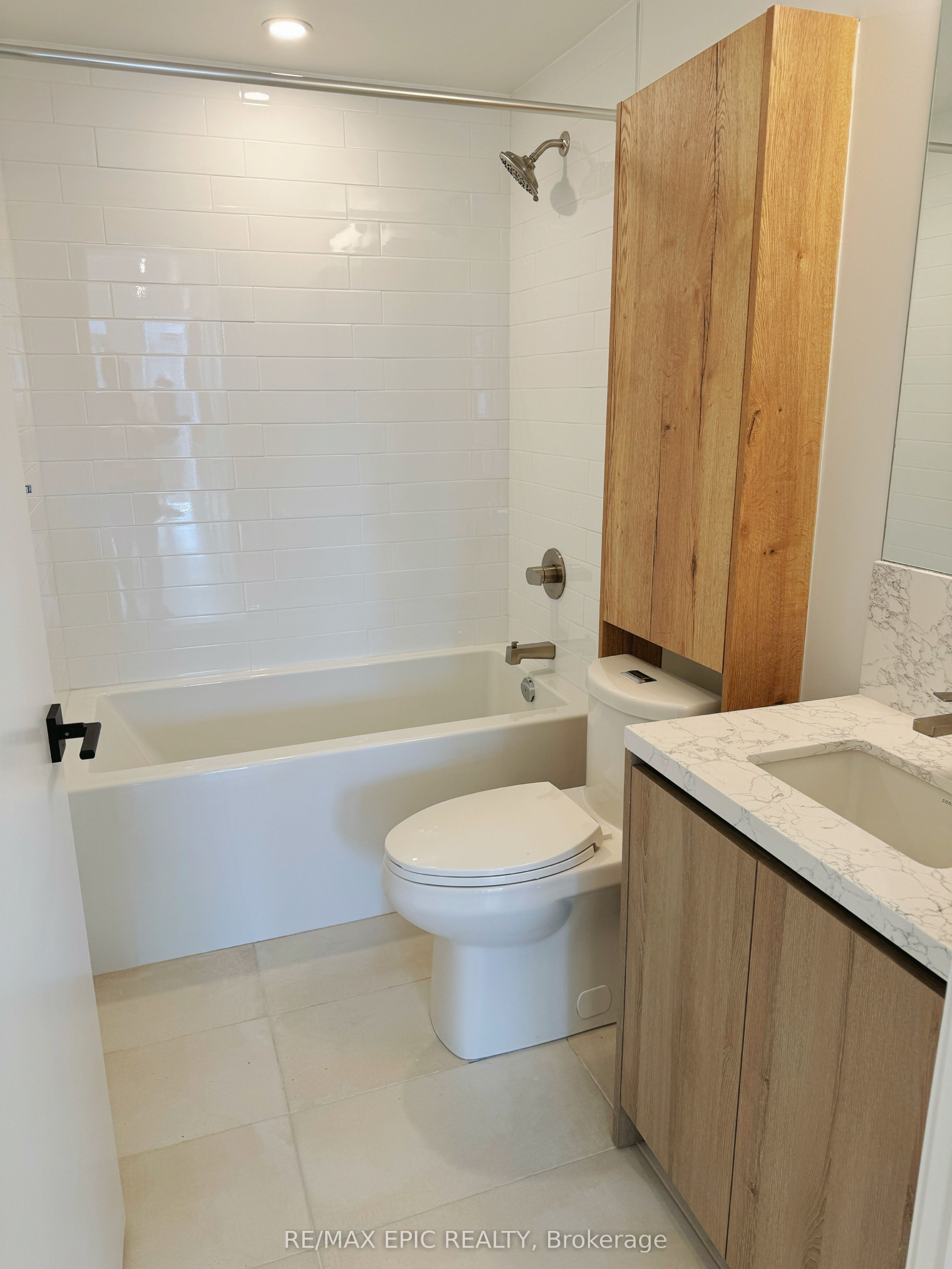 Additional image 4 of 905-319 Jarvis Street, Toronto, ON, M5B 0C8