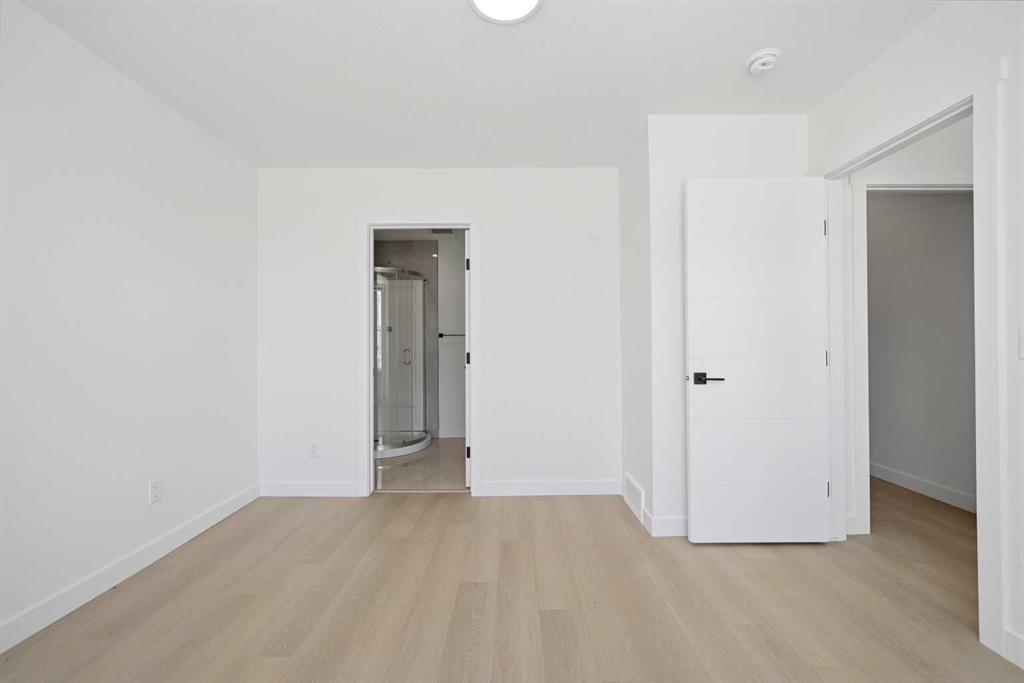 Additional image 5 of 8814 48 Street NE, Calgary, AB, T3J 5N8