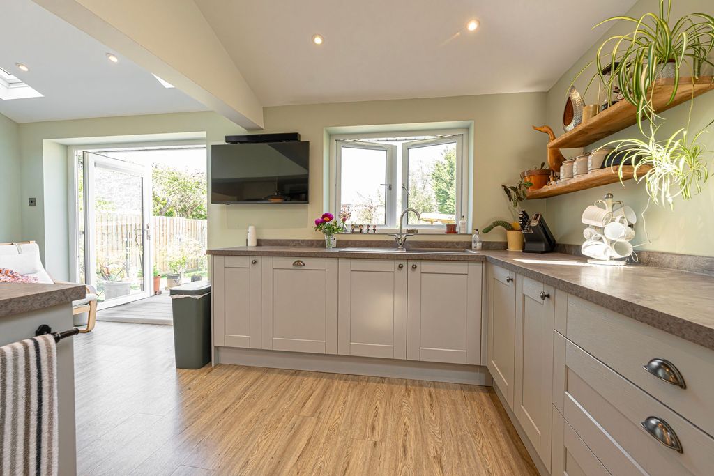 Additional image 10 of 3 bed semi-detached house for saleCot Hill, Llanwern NP18