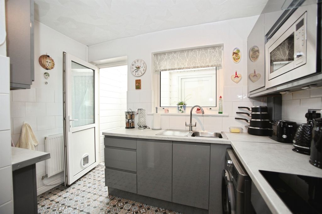 Additional image 7 of 3 bed semi-detached house for saleHeol-Yr-Onen, Caerphilly CF83