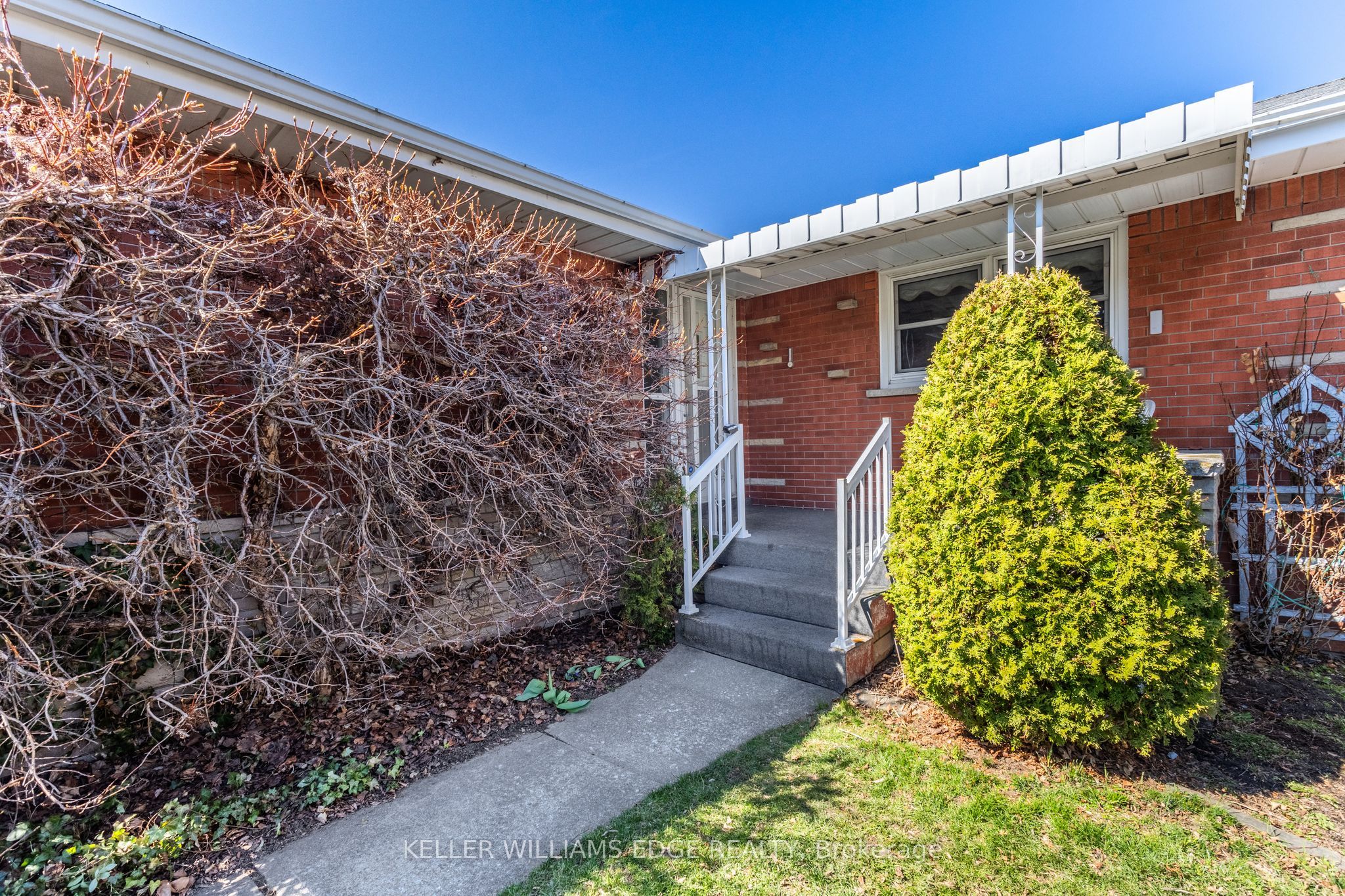 14 Pleasant Avenue, Hamilton, ON, L8G 2L2 photo 4