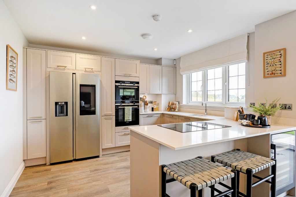 Additional image 3 of 5 bed detached house for saleKingsgate Place, Reading Street, Broadstairs, Kent CT10