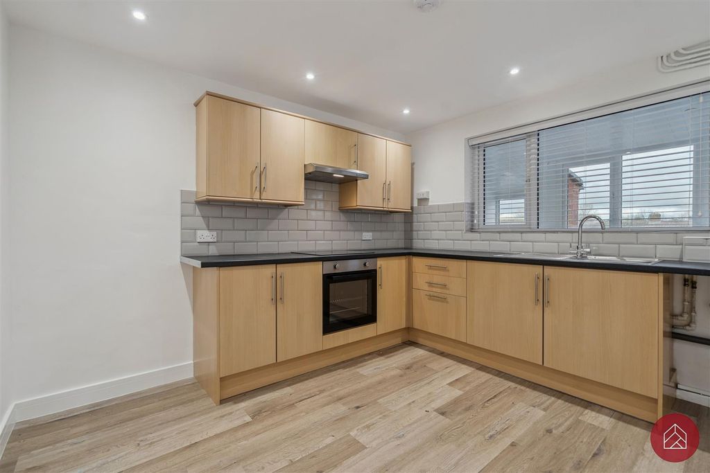 Additional image 10 of 3 bed flat for saleBucknell Road, Bicester OX26
