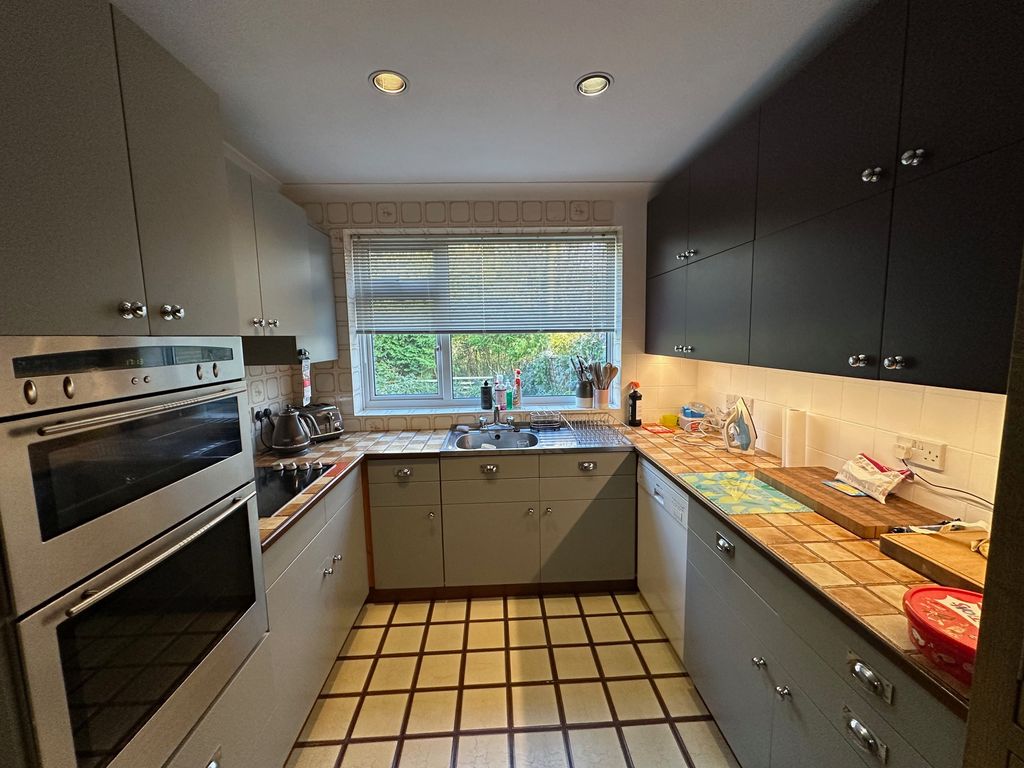 Additional image 3 of 3 bed semi-detached house for salePrince Andrew Way, Ascot SL5