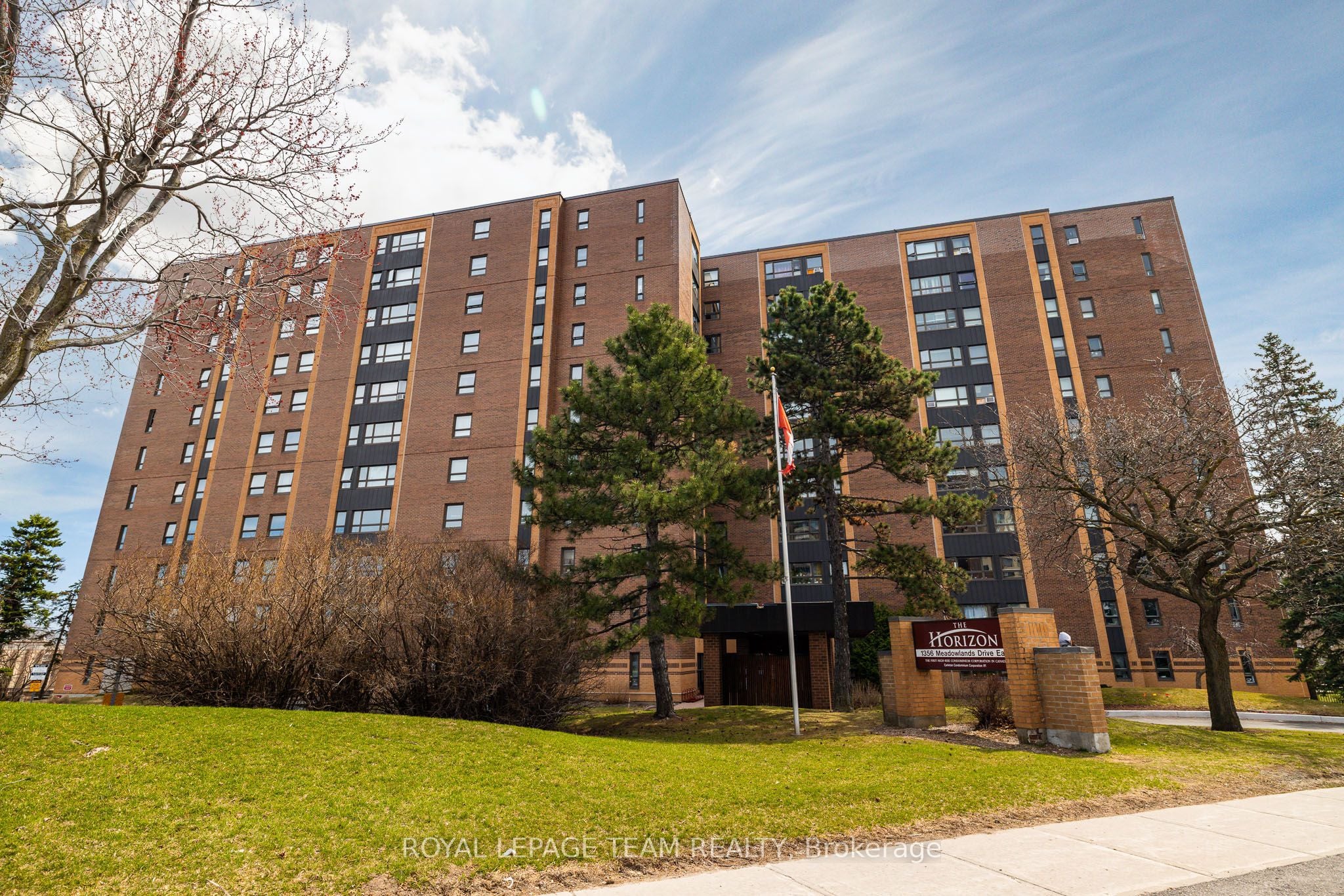 705-1356 Meadowlands Drive E, Ottawa, ON, K2E 6K6