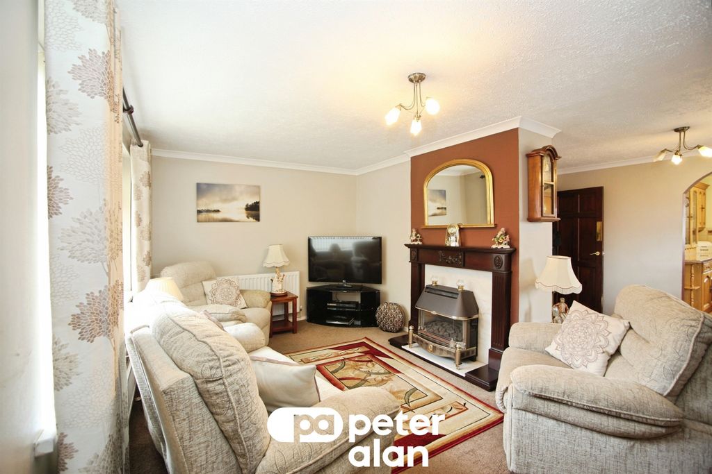 Additional image 2 of 3 bed semi-detached house for saleSpringfield Court, Pontllanfraith, Blackwood NP12